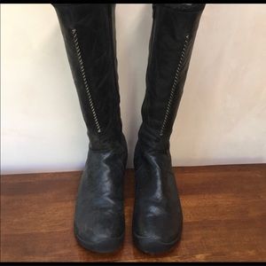 Black Keen winter boots
